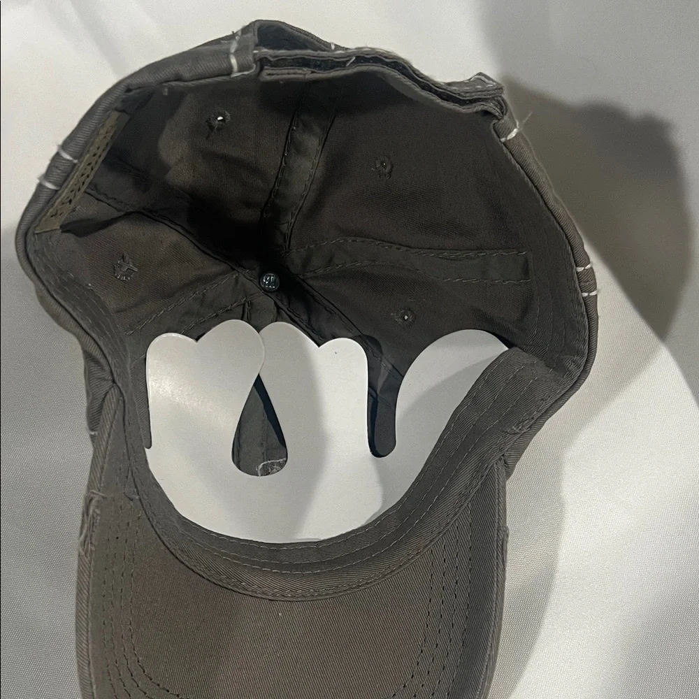 Gray Distressed Cap with‎ Embroidered Patch